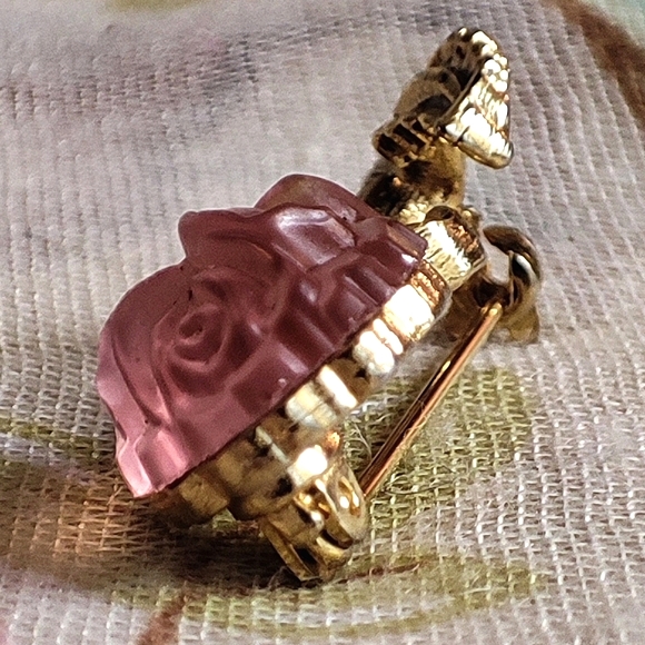 Whiting & Davis Fruit Salad Pink Rose Molded Lucite Vintage Brooch Gold Tone EUC - Picture 8 of 13